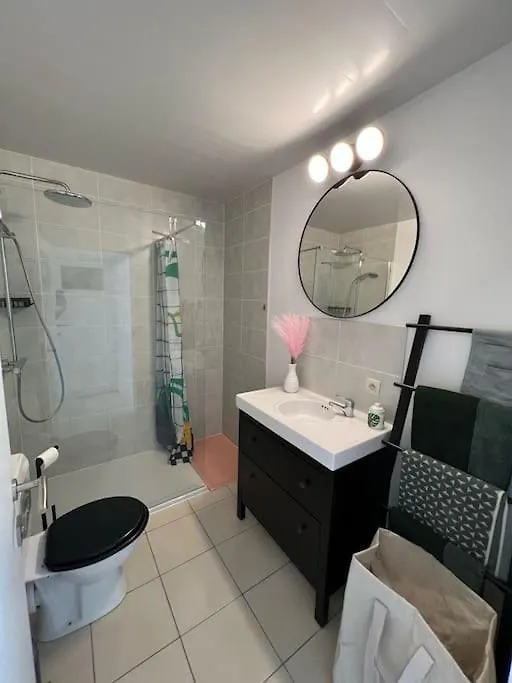 Bright, Spacious Apartment Nearby Beach 오스텐드 벨기에